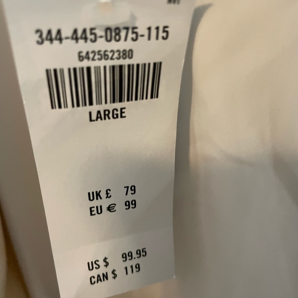 Ivory teddy bear coat from Hollister, never used but bought 2 years ago. - Picture 4 of 5